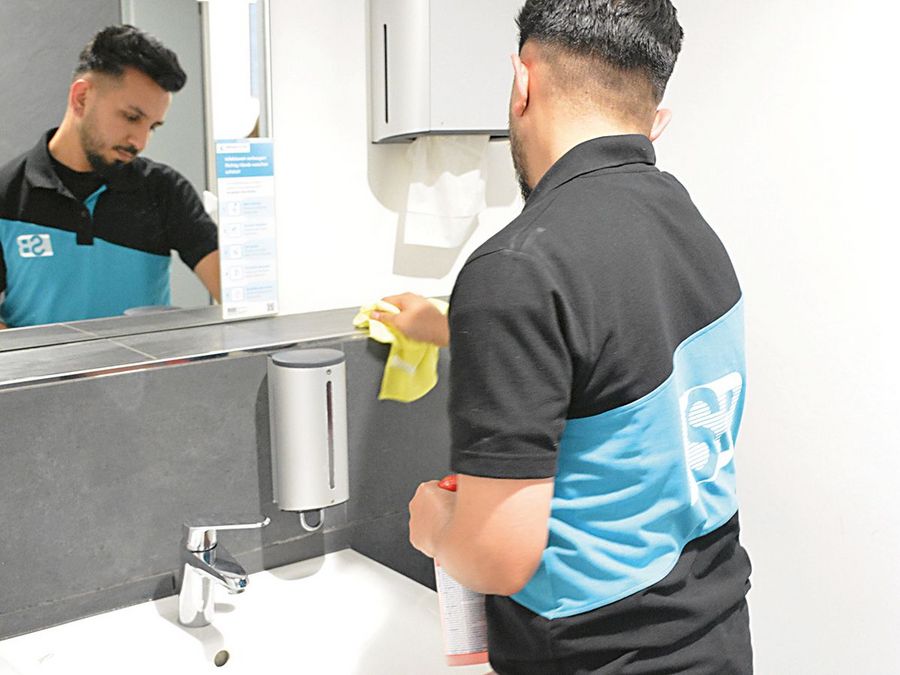 SB PROFESSIONAL CLEANING GMBH Sanitärreinigung