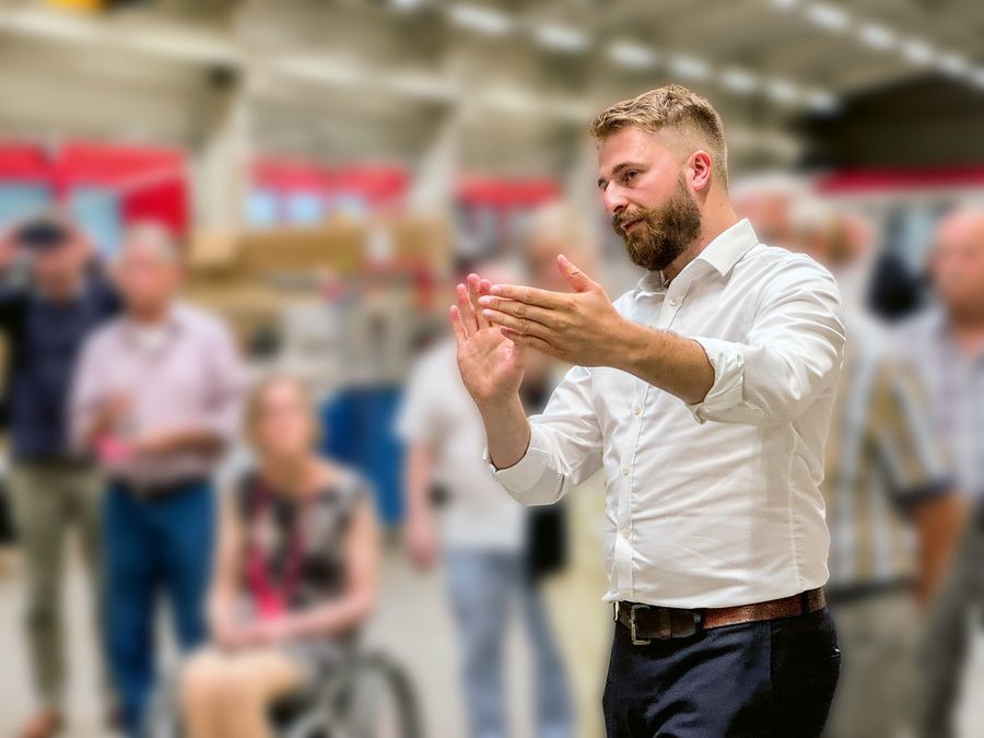 Tradition trifft Innovation  im Fahrzeugbau